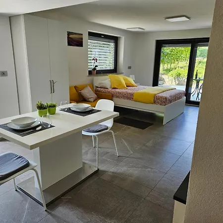 Apartmaji Rdeca Kapica * Ljubljana