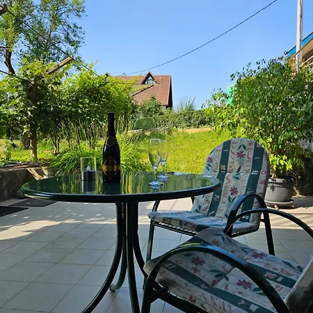 Country house Apartmaji Rdeca Kapica *