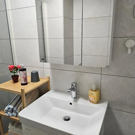 Red Riding Hood Seoska kuća Ljubljana