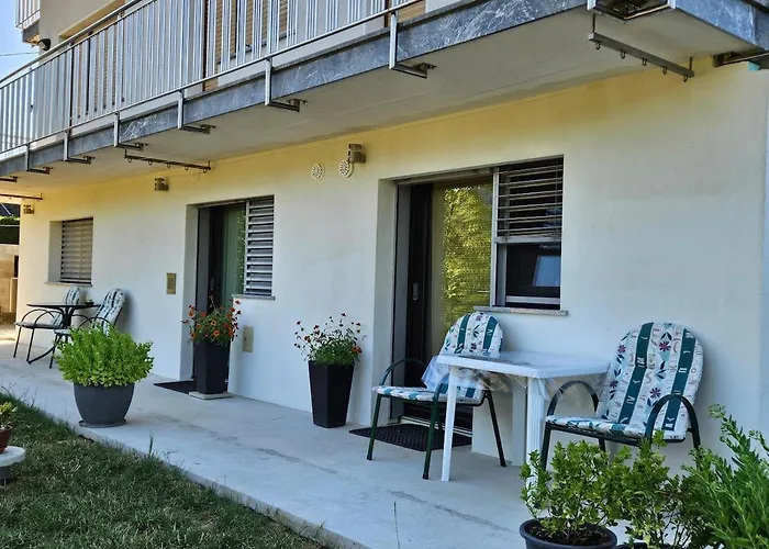 Red Riding Hood Podeželska hiša